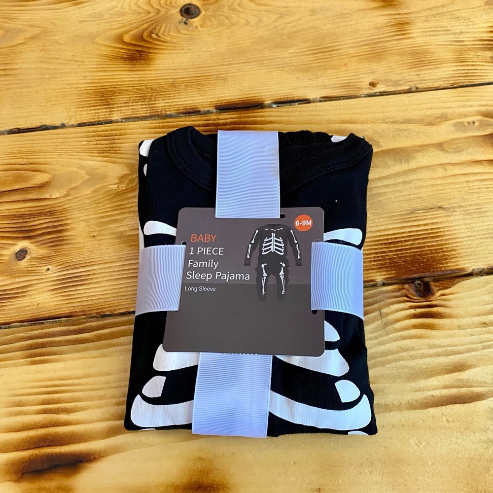 🎃Target Halloween Skeleton Baby Sleep Pajama 1 Piece SZ 6-9m